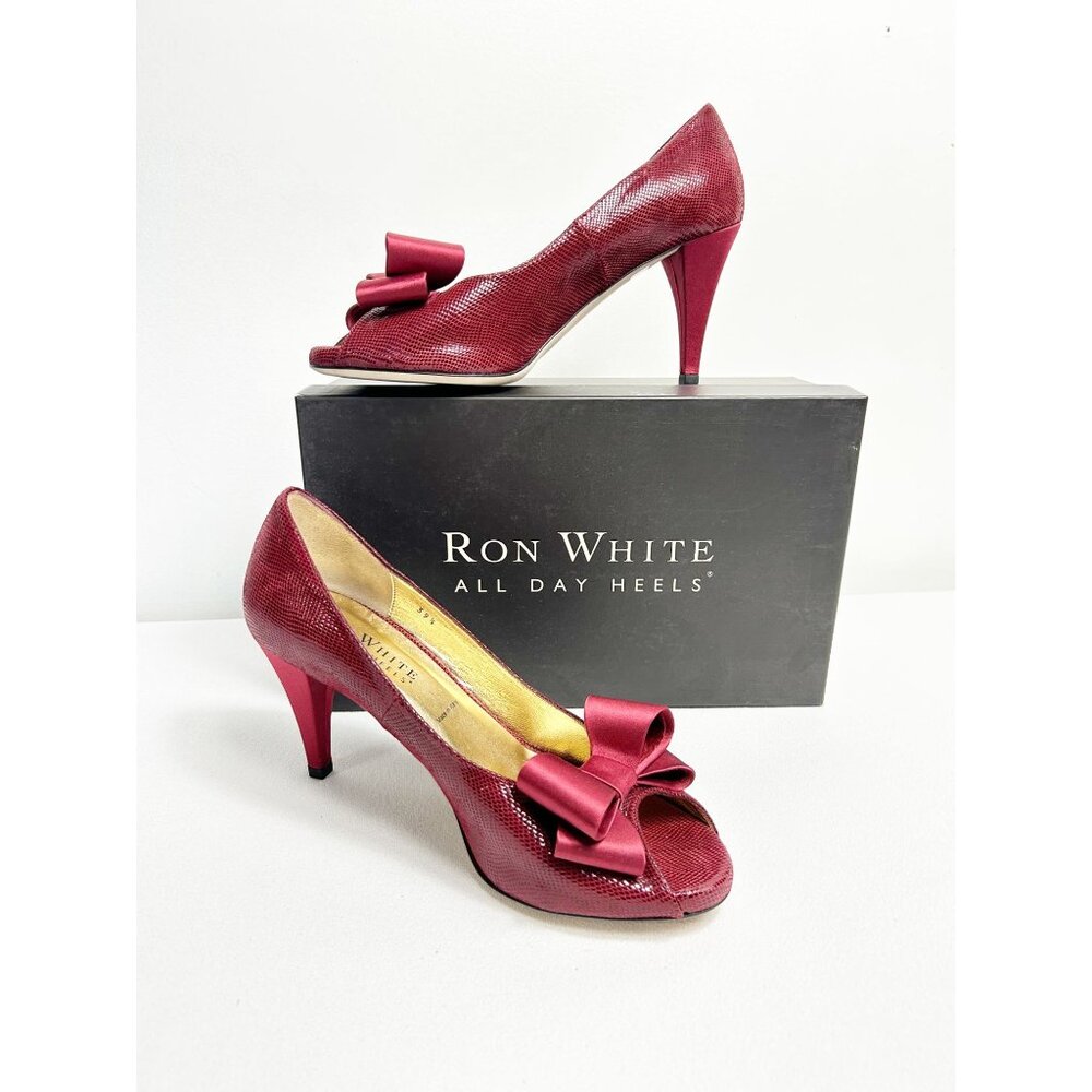 Ron White Fiona Embossed Suede Bow Peep Toe Pump in Crimson - Sz 39.5